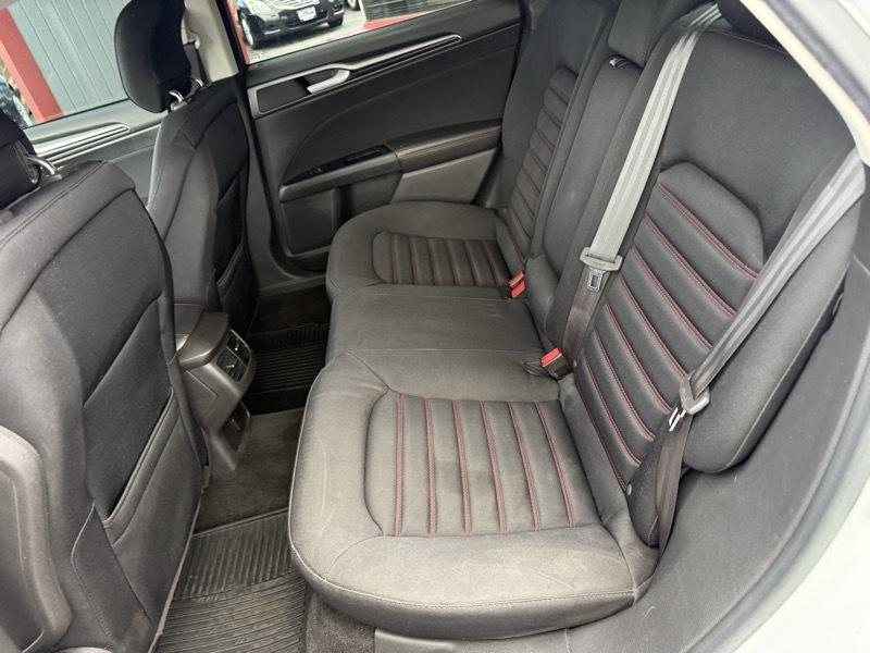 Ford Fusion SE 2013