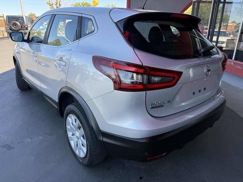 Nissan Rogue Sport S 2020