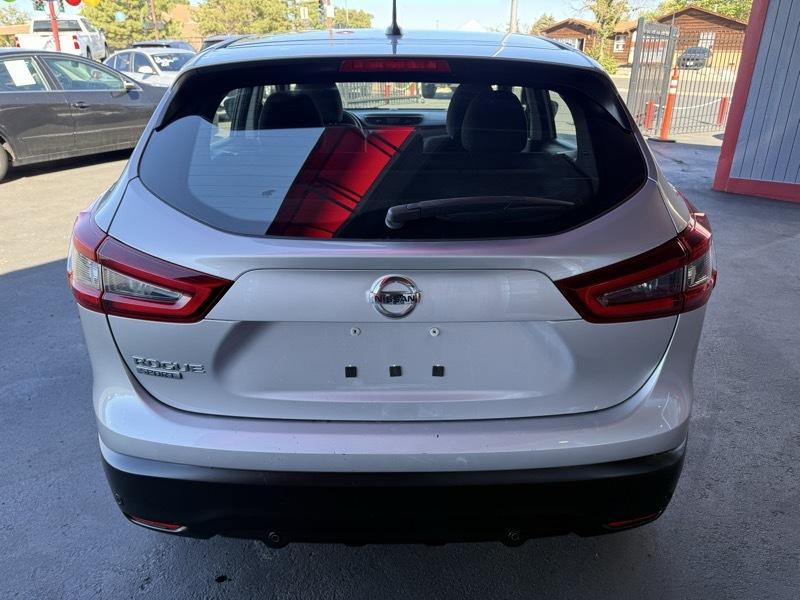 Nissan Rogue Sport S 2020