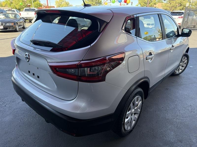 Nissan Rogue Sport S 2020