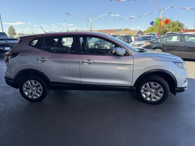 Nissan Rogue Sport S 2020