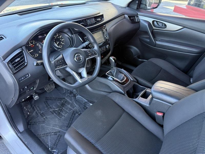 Nissan Rogue Sport S 2020