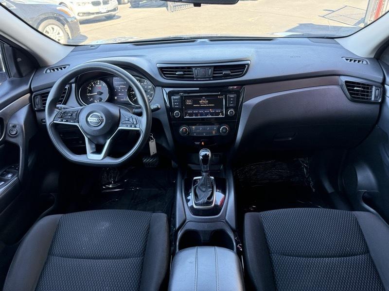 Nissan Rogue Sport S 2020