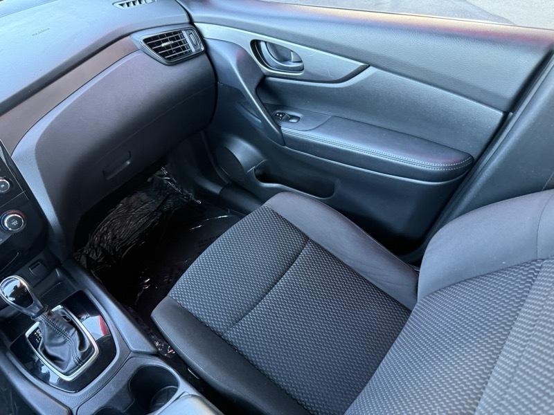 Nissan Rogue Sport S 2020