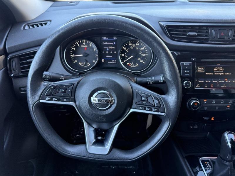 Nissan Rogue Sport S 2020