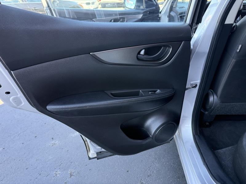 Nissan Rogue Sport S 2020