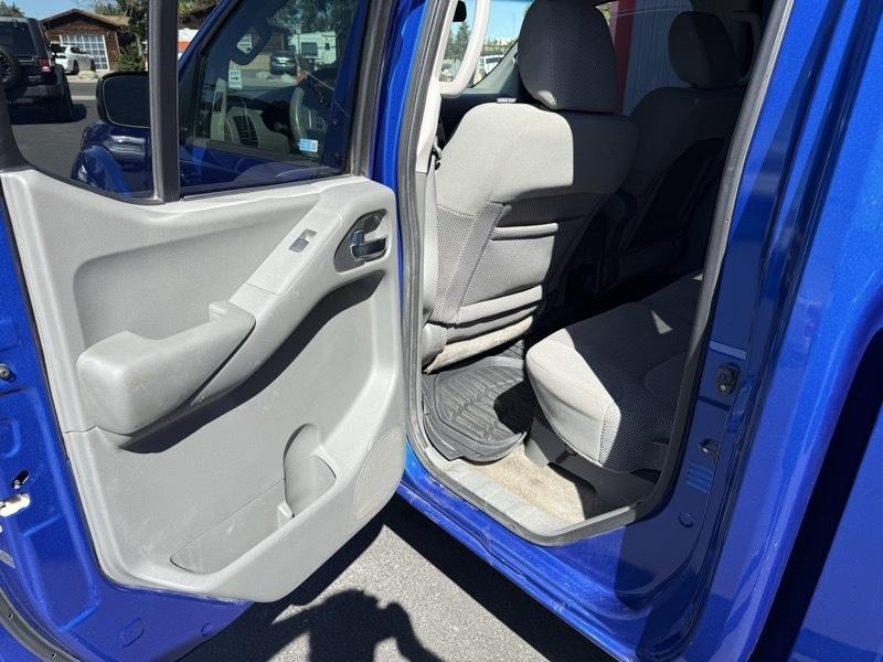 Nissan Frontier SV Crew Cab 4WD LWB 2012