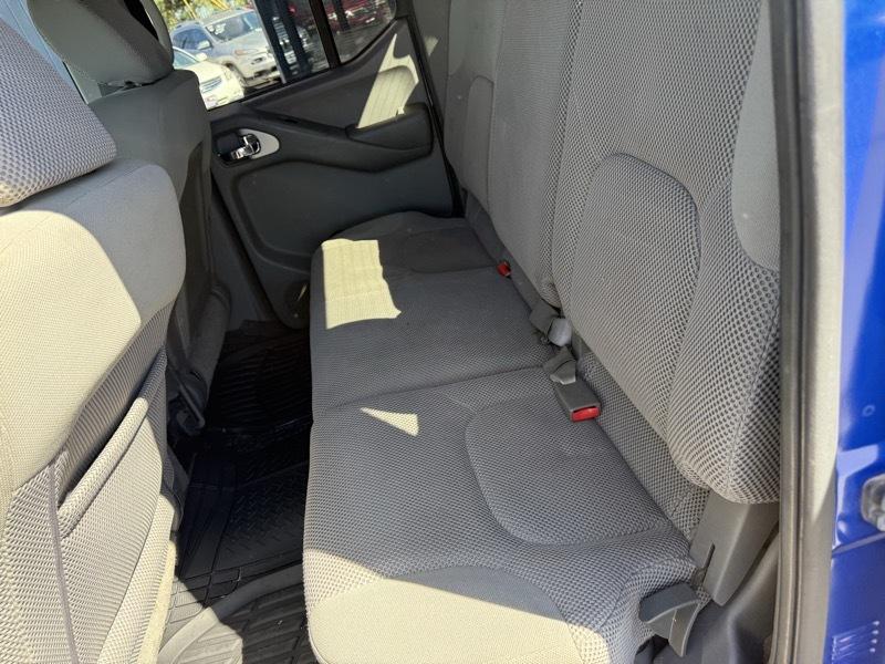 Nissan Frontier SV Crew Cab 4WD LWB 2012