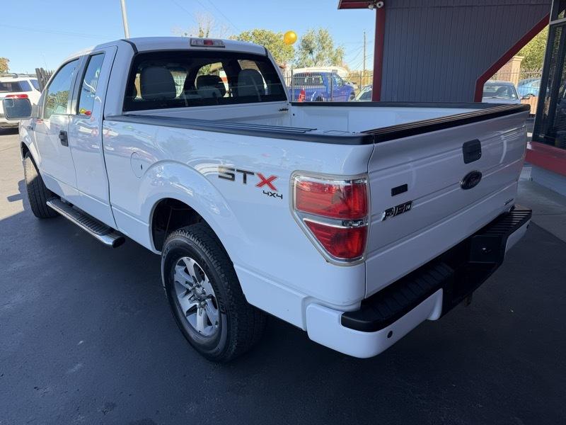 Ford F-150 XL SuperCab 8-ft. Bed 4WD 2013