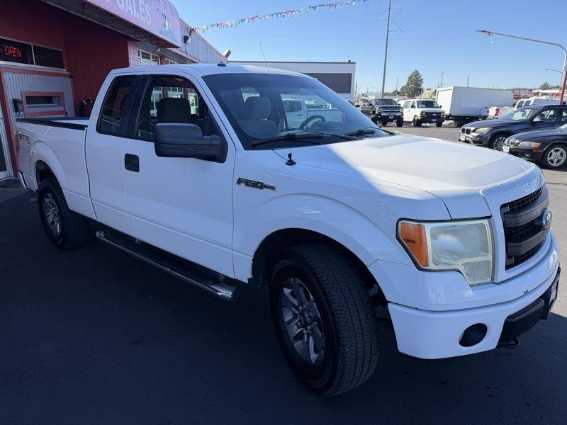 Ford F-150 XL SuperCab 8-ft. Bed 4WD 2013