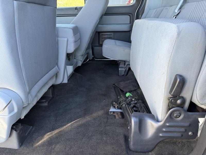 Ford F-150 XL SuperCab 8-ft. Bed 4WD 2013