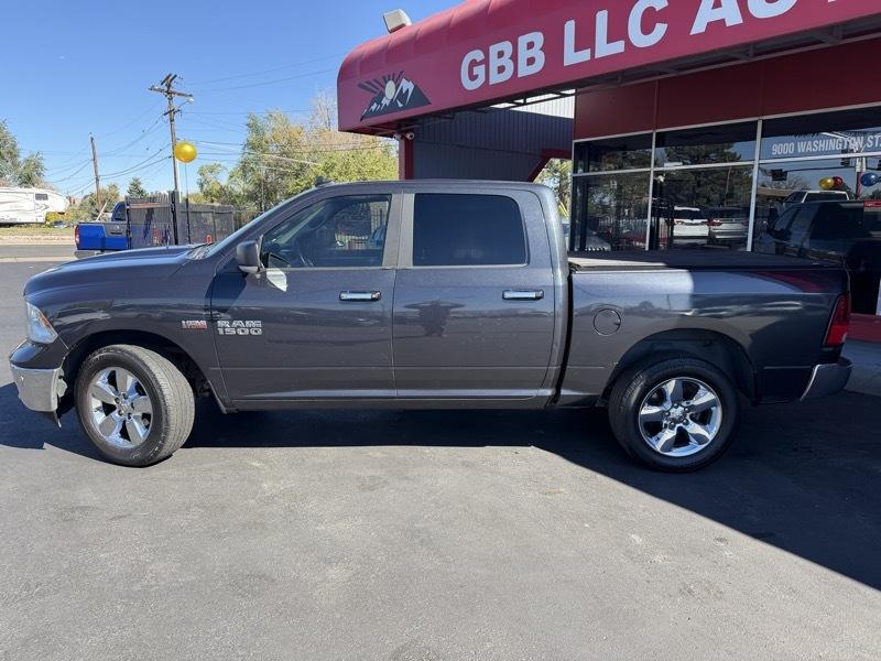 RAM 1500 SLT Crew Cab SWB 4WD 2017