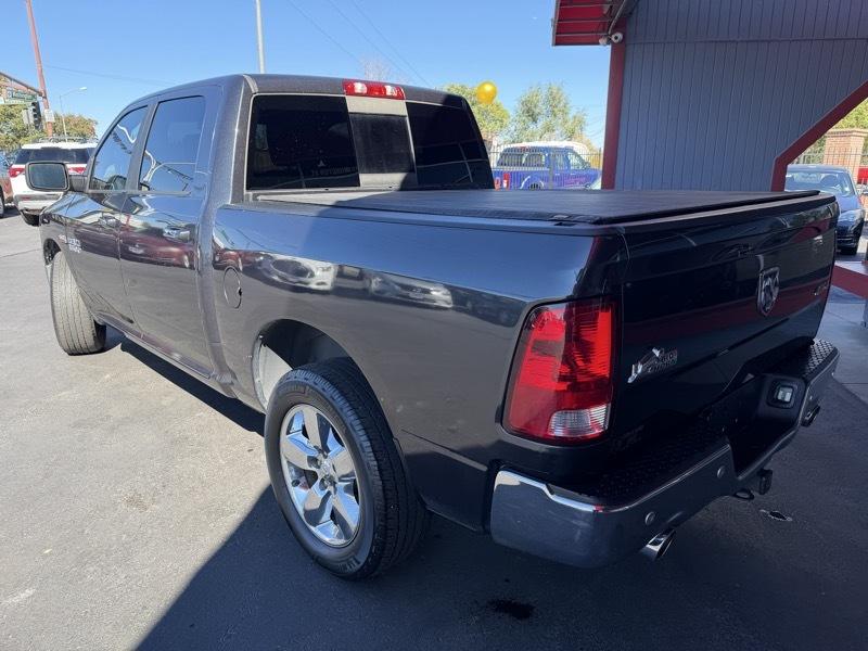 RAM 1500 SLT Crew Cab SWB 4WD 2017