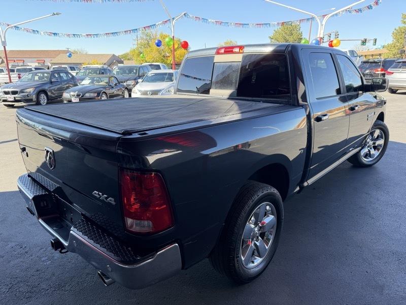 RAM 1500 SLT Crew Cab SWB 4WD 2017