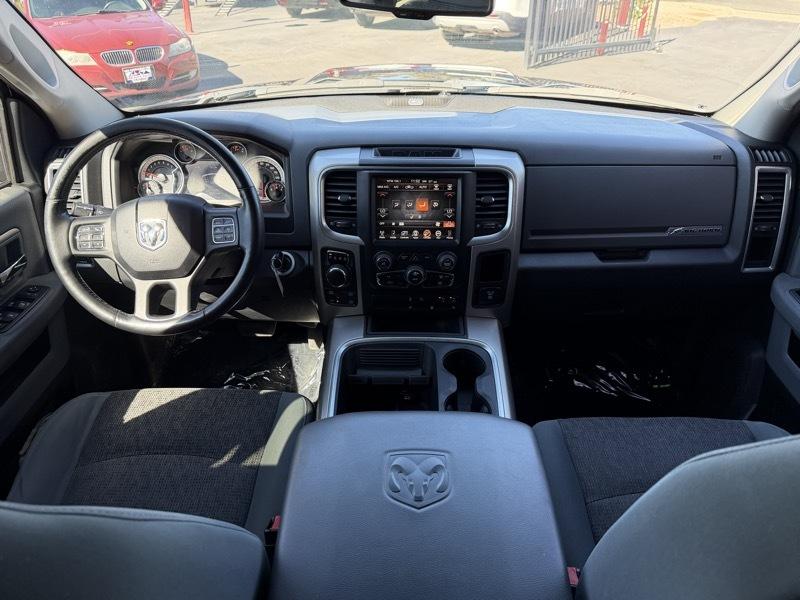 RAM 1500 SLT Crew Cab SWB 4WD 2017