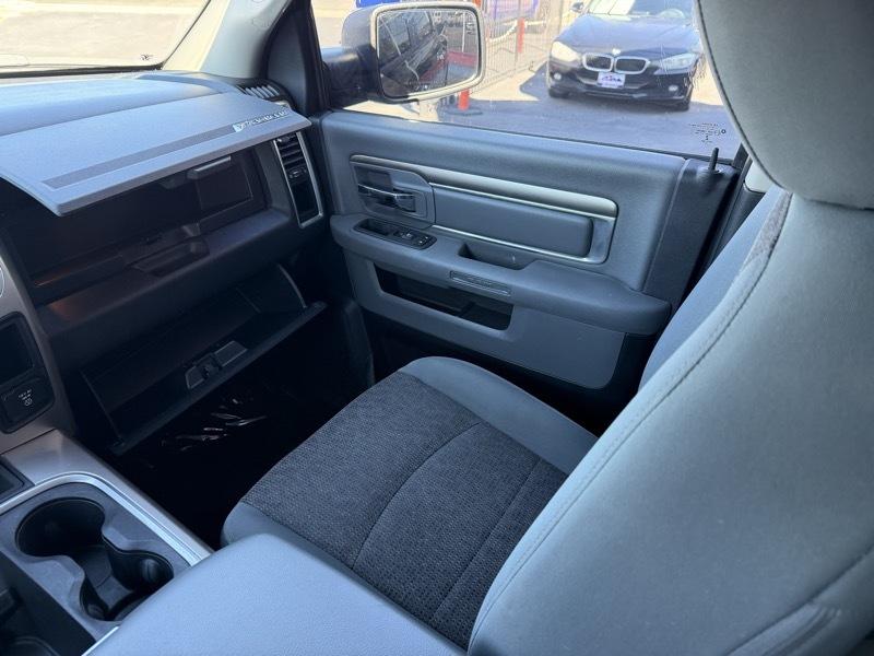 RAM 1500 SLT Crew Cab SWB 4WD 2017