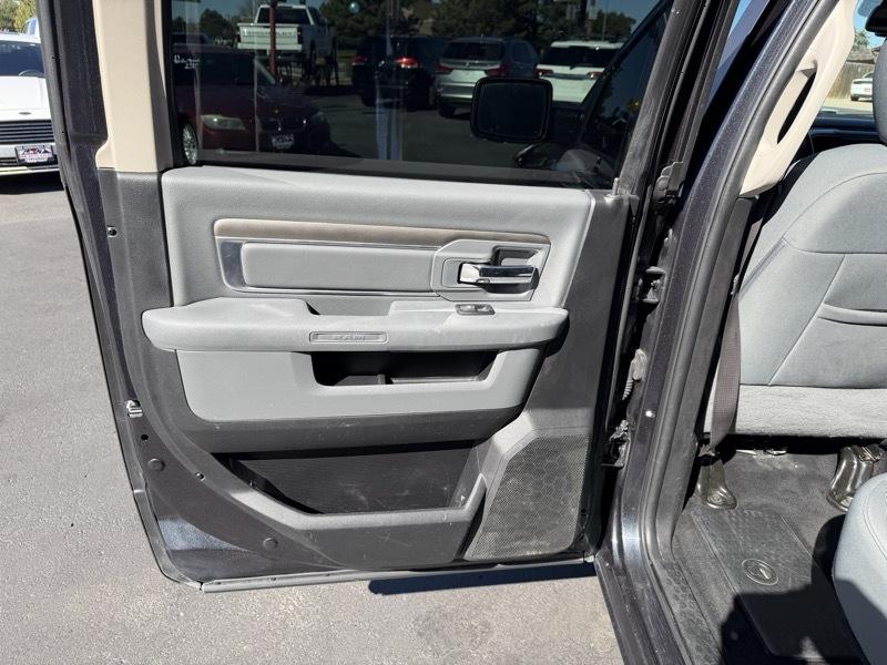 RAM 1500 SLT Crew Cab SWB 4WD 2017