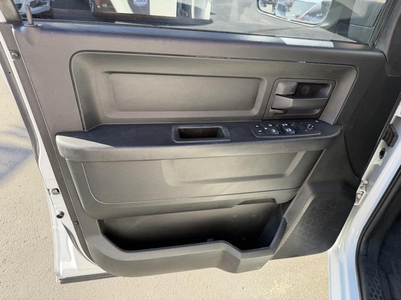 RAM 1500 Tradesman Crew Cab LWB 4WD 2017