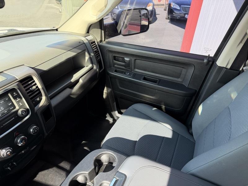 RAM 1500 Tradesman Crew Cab LWB 4WD 2017