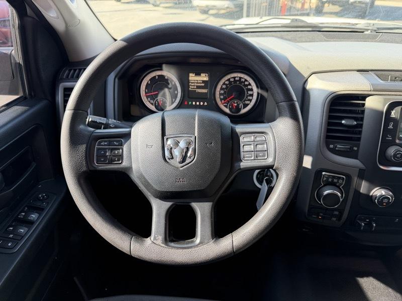 RAM 1500 Tradesman Crew Cab LWB 4WD 2017