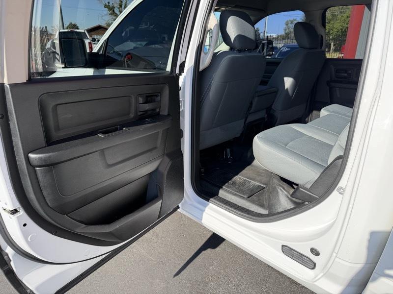 RAM 1500 Tradesman Crew Cab LWB 4WD 2017