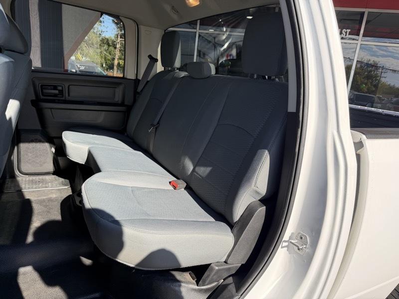 RAM 1500 Tradesman Crew Cab LWB 4WD 2017