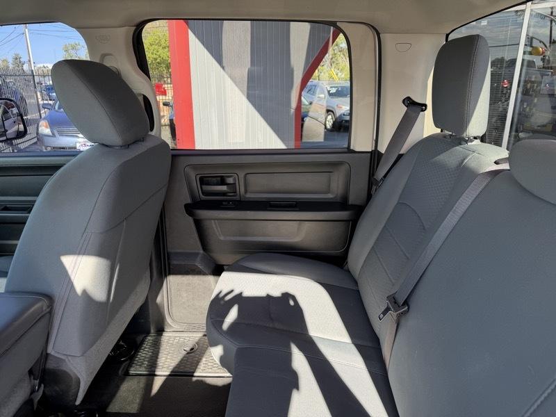 RAM 1500 Tradesman Crew Cab LWB 4WD 2017