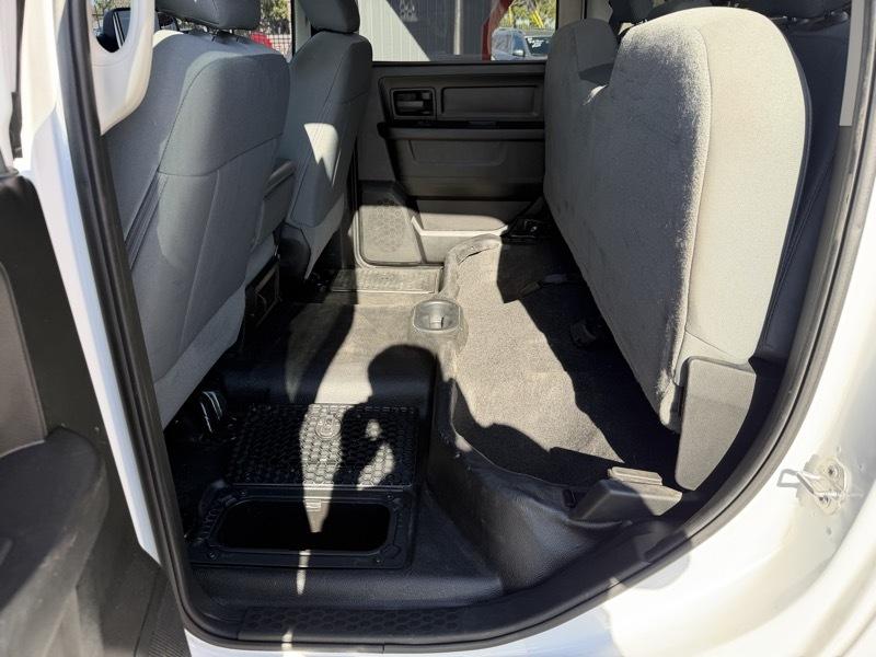 RAM 1500 Tradesman Crew Cab LWB 4WD 2017