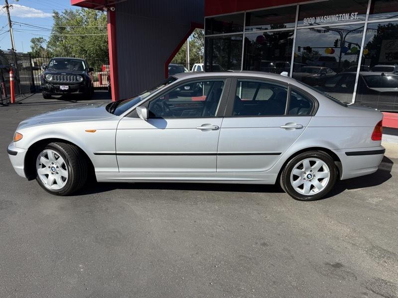 BMW 3-Series 325i Sedan 2004
