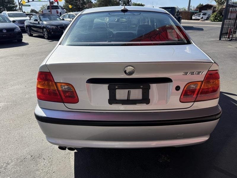 BMW 3-Series 325i Sedan 2004