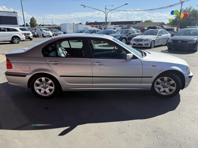 BMW 3-Series 325i Sedan 2004