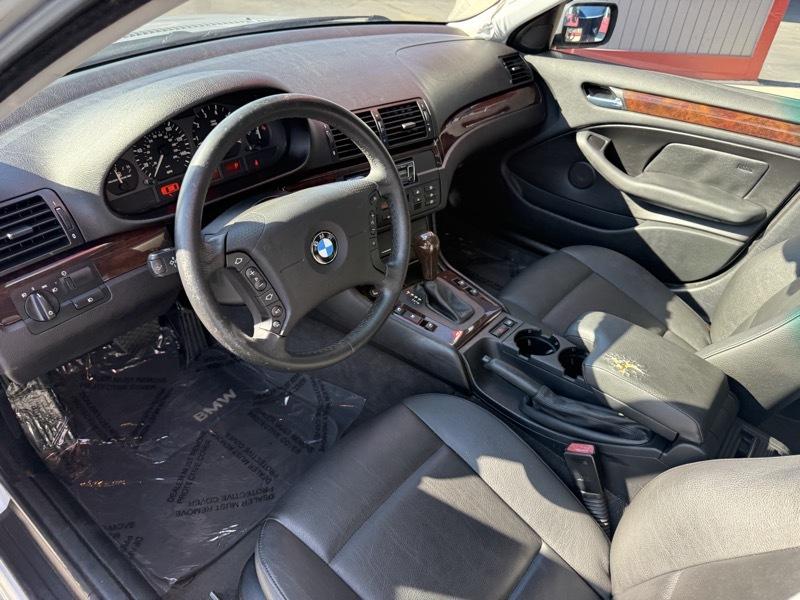 BMW 3-Series 325i Sedan 2004