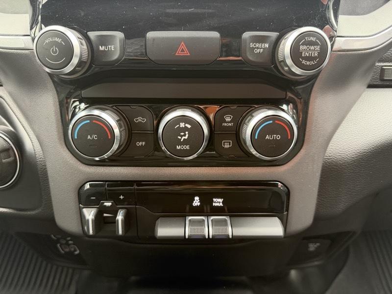 RAM 2500 Tradesman Crew Cab SWB 4WD 2022