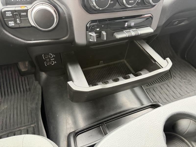 RAM 2500 Tradesman Crew Cab SWB 4WD 2022
