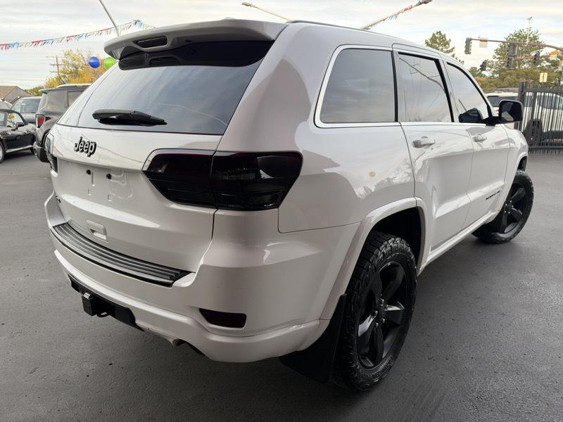 Jeep Grand Cherokee Laredo 4WD 2015