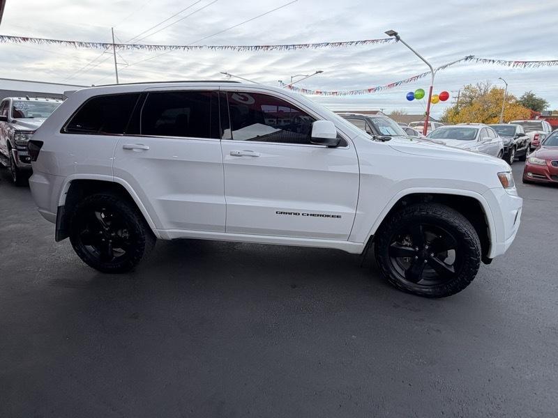 Jeep Grand Cherokee Laredo 4WD 2015