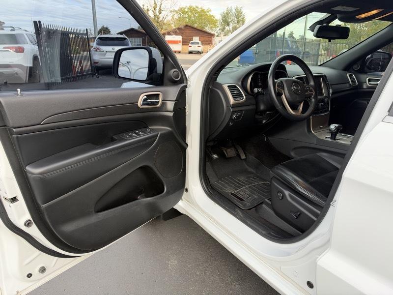 Jeep Grand Cherokee Laredo 4WD 2015
