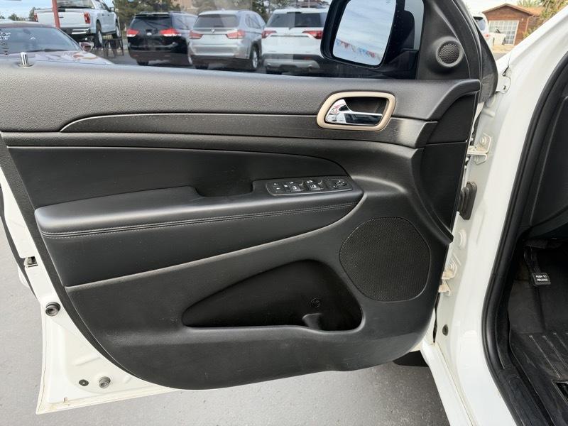 Jeep Grand Cherokee Laredo 4WD 2015