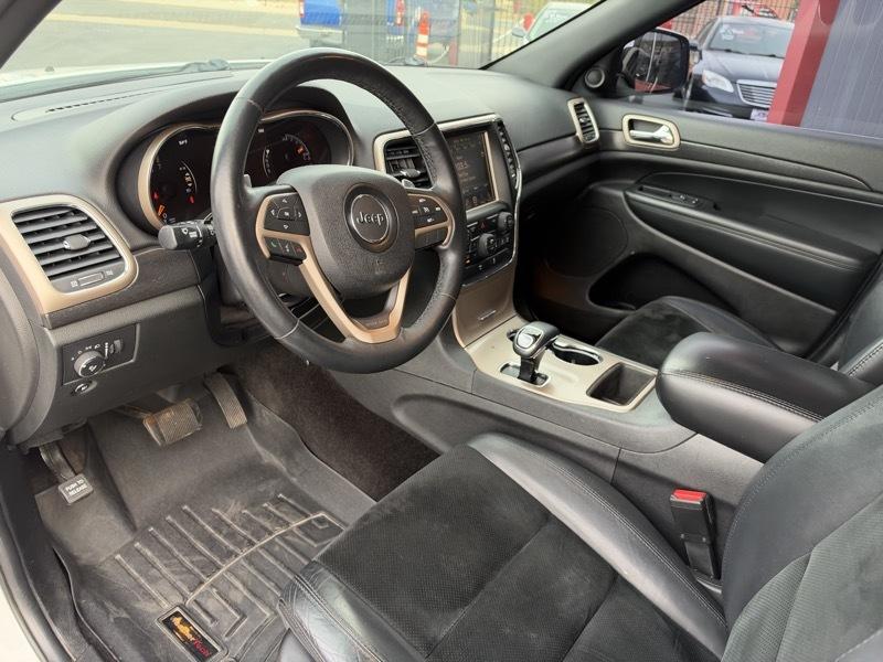 Jeep Grand Cherokee Laredo 4WD 2015