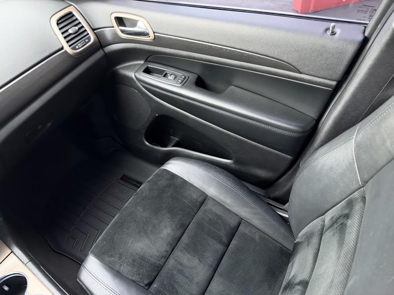 Jeep Grand Cherokee Laredo 4WD 2015