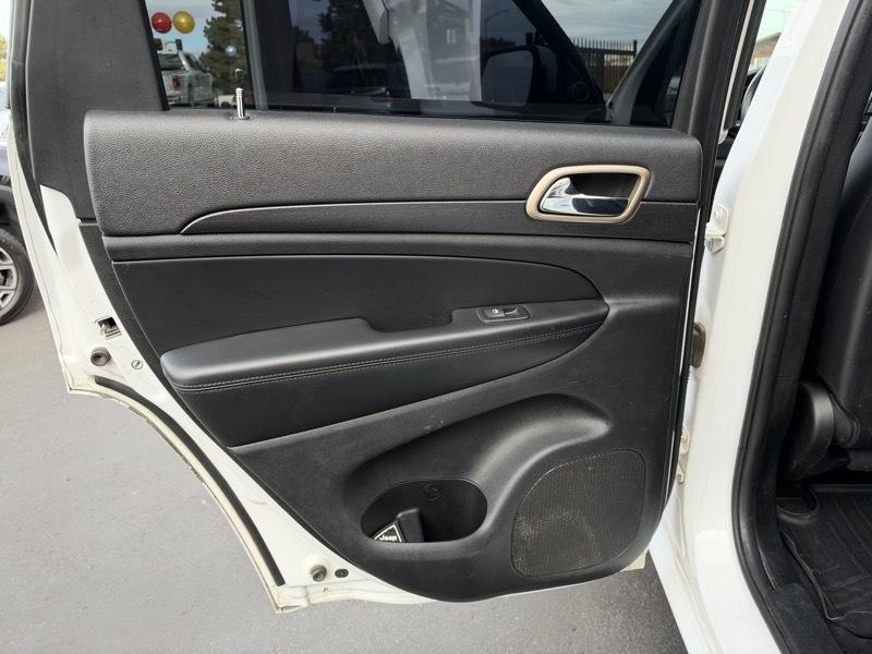 Jeep Grand Cherokee Laredo 4WD 2015