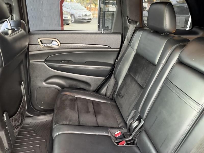 Jeep Grand Cherokee Laredo 4WD 2015