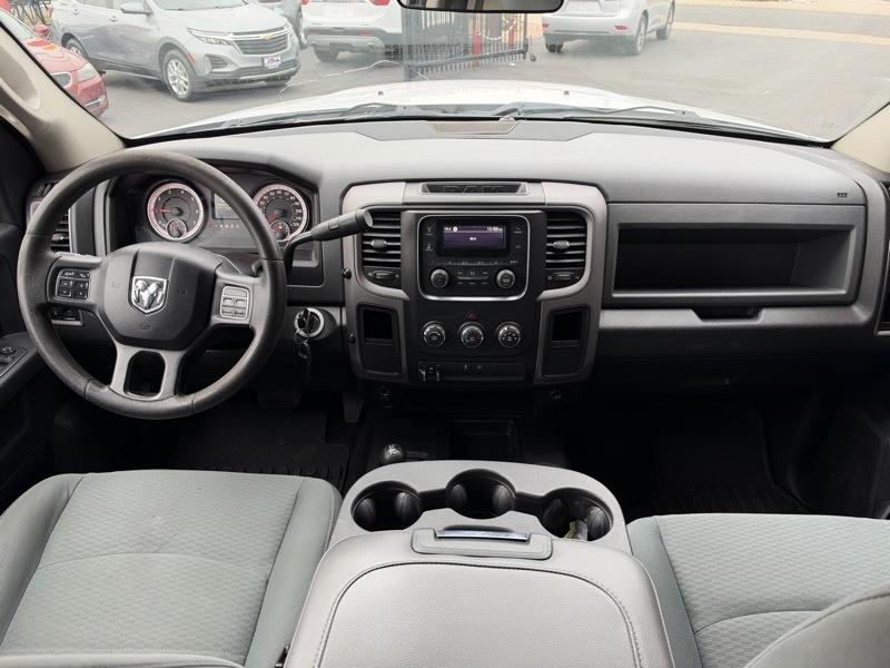 RAM 2500 Tradesman Crew Cab SWB 4WD 2017