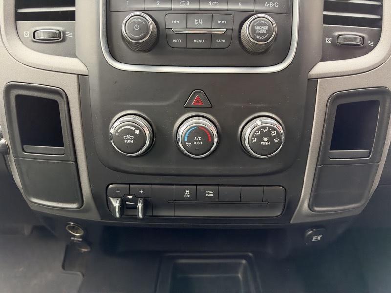 RAM 2500 Tradesman Crew Cab SWB 4WD 2017