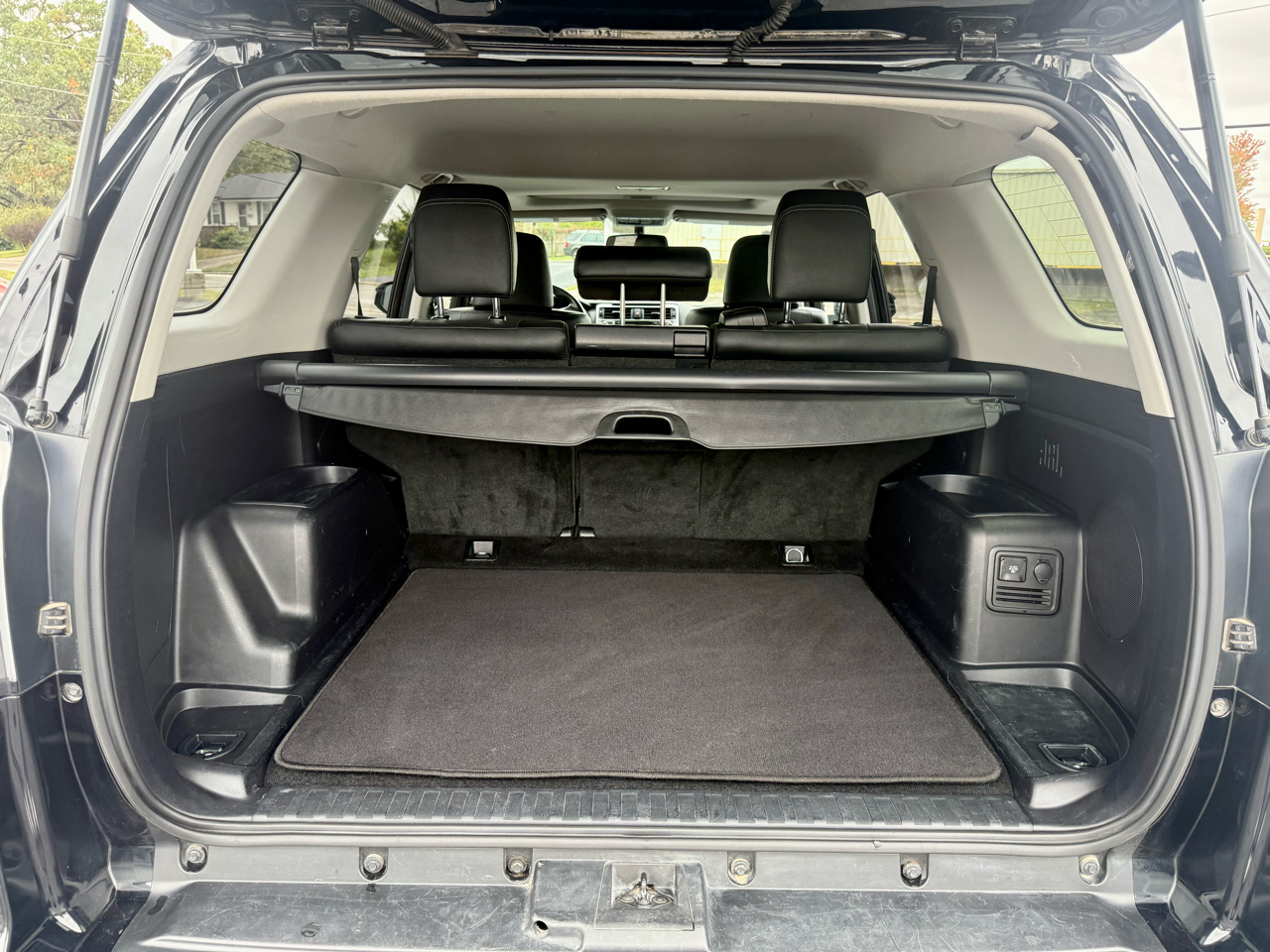 Toyota 4Runner Limited 2WD V6 2017 Toyota 4Runner Limited 2WD V6 2017