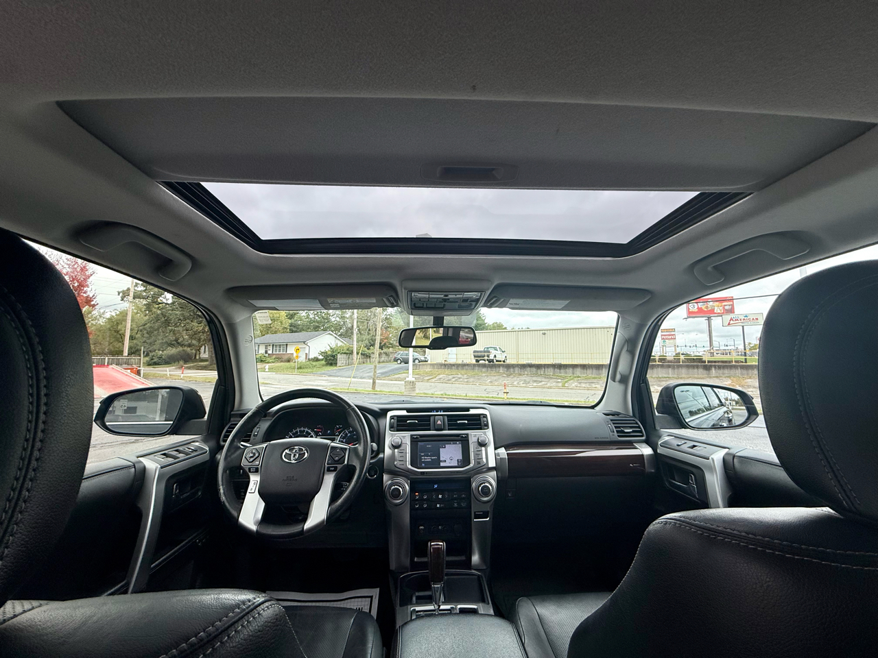 Toyota 4Runner Limited 2WD V6 2017 Toyota 4Runner Limited 2WD V6 2017