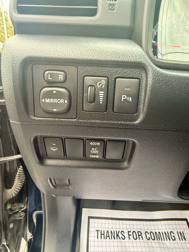 Toyota 4Runner Limited 2WD V6 2017 Toyota 4Runner Limited 2WD V6 2017