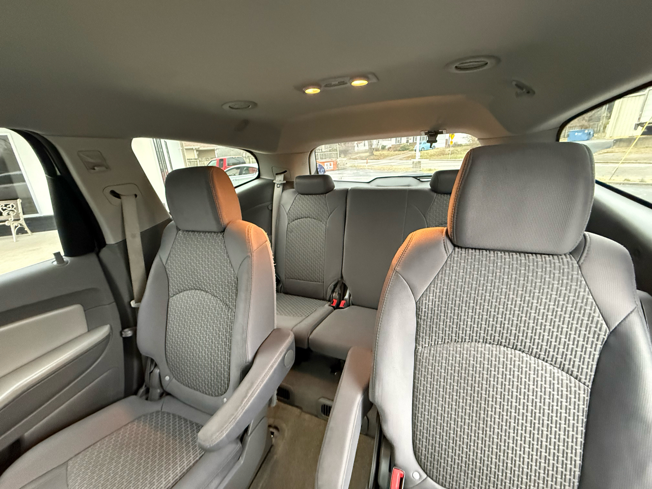 Chevrolet Traverse LT FWD 2011