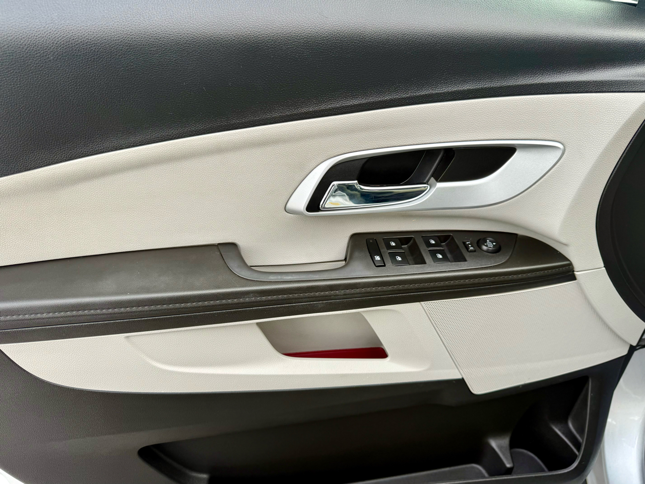 Chevrolet Equinox LS 2WD 2011