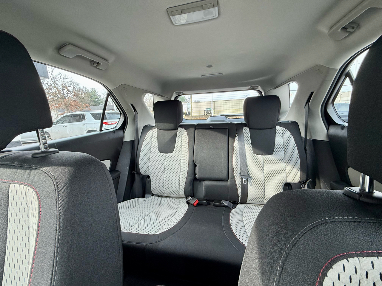 Chevrolet Equinox LS 2WD 2011